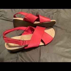 BRAND NEW Vionic Sandals. Not a true red.